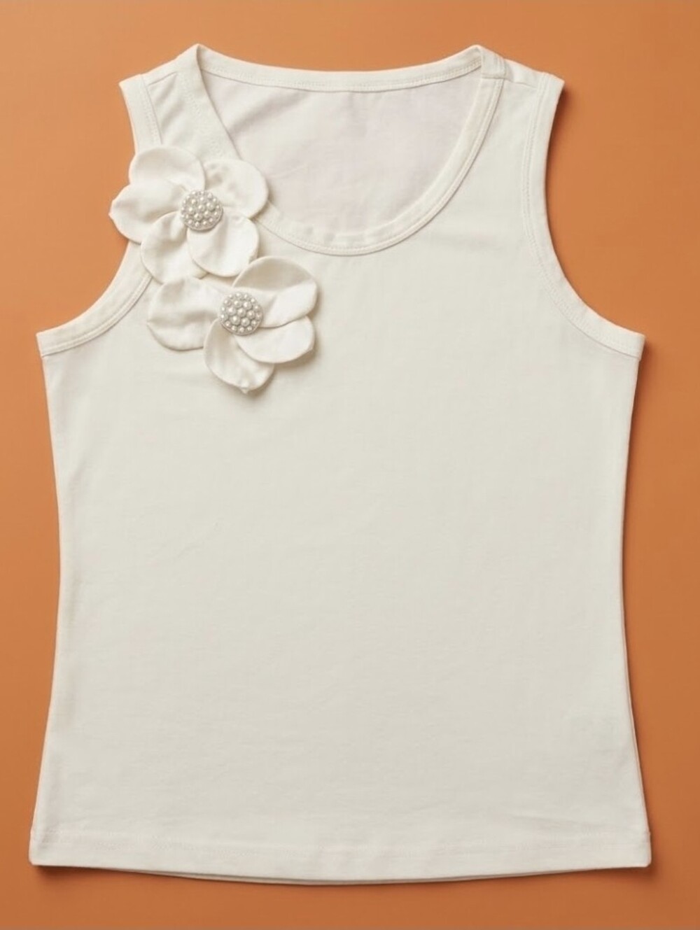 Floral-Pearl Embellished White Tank Top - 3D Flower Appliqué M
